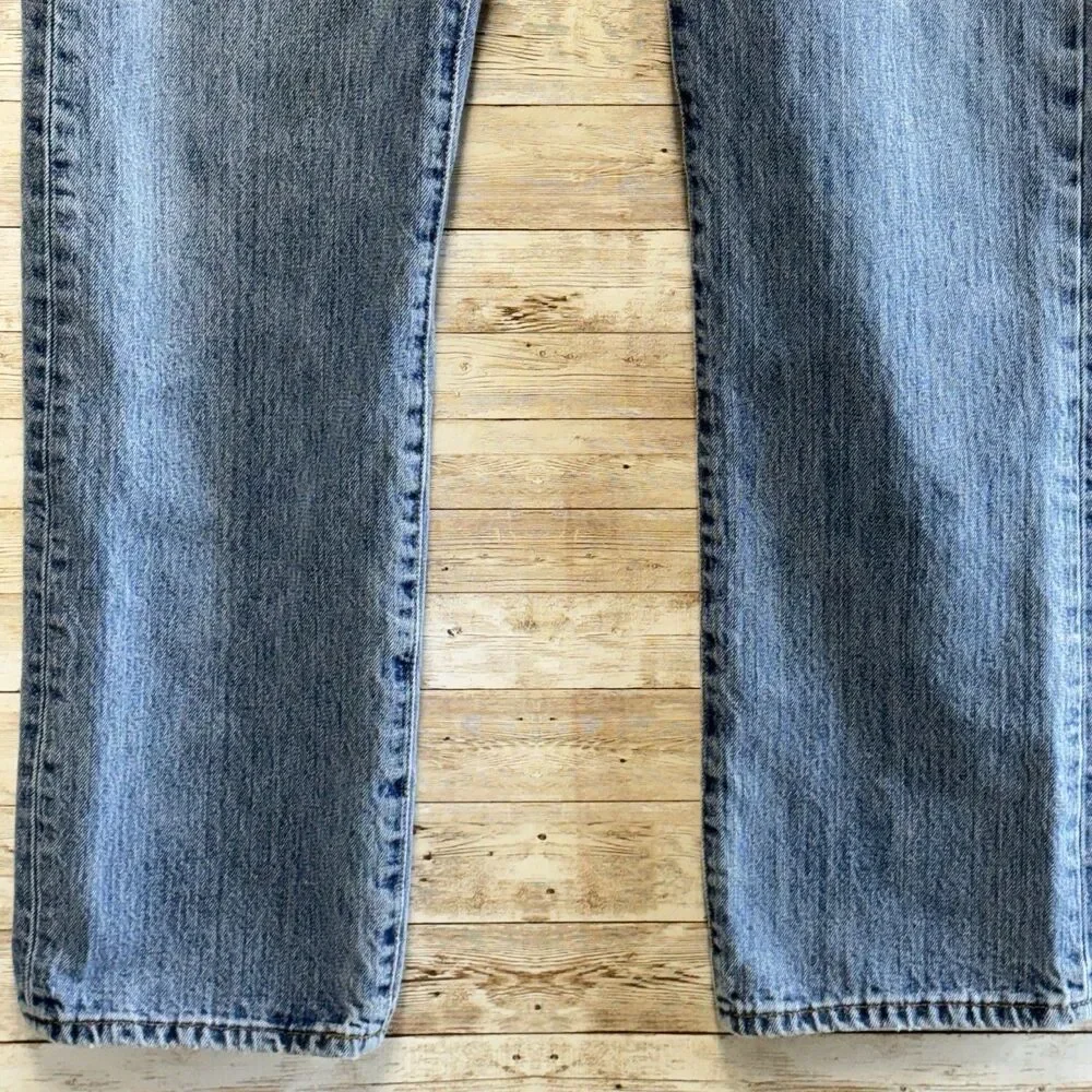 Levis 501 Button Fly Jeans Mens 34x32 Blue Denim Pants Faded Work Chore Office